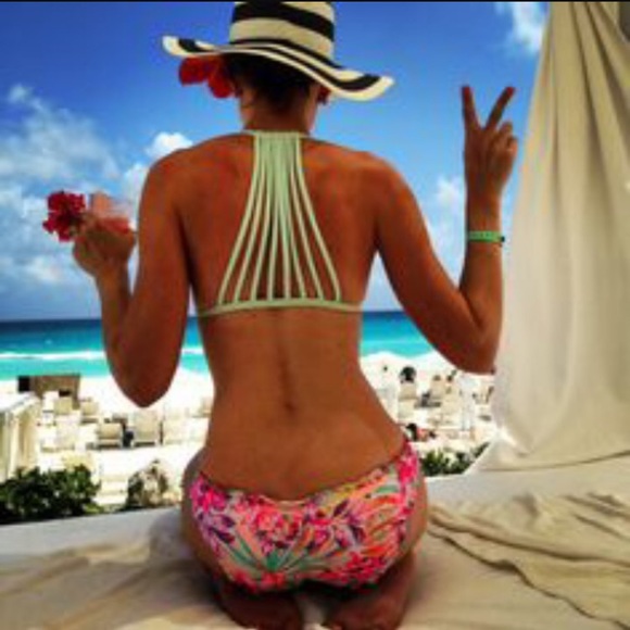 Meet your Posher, Jo - Picture 2 of 3